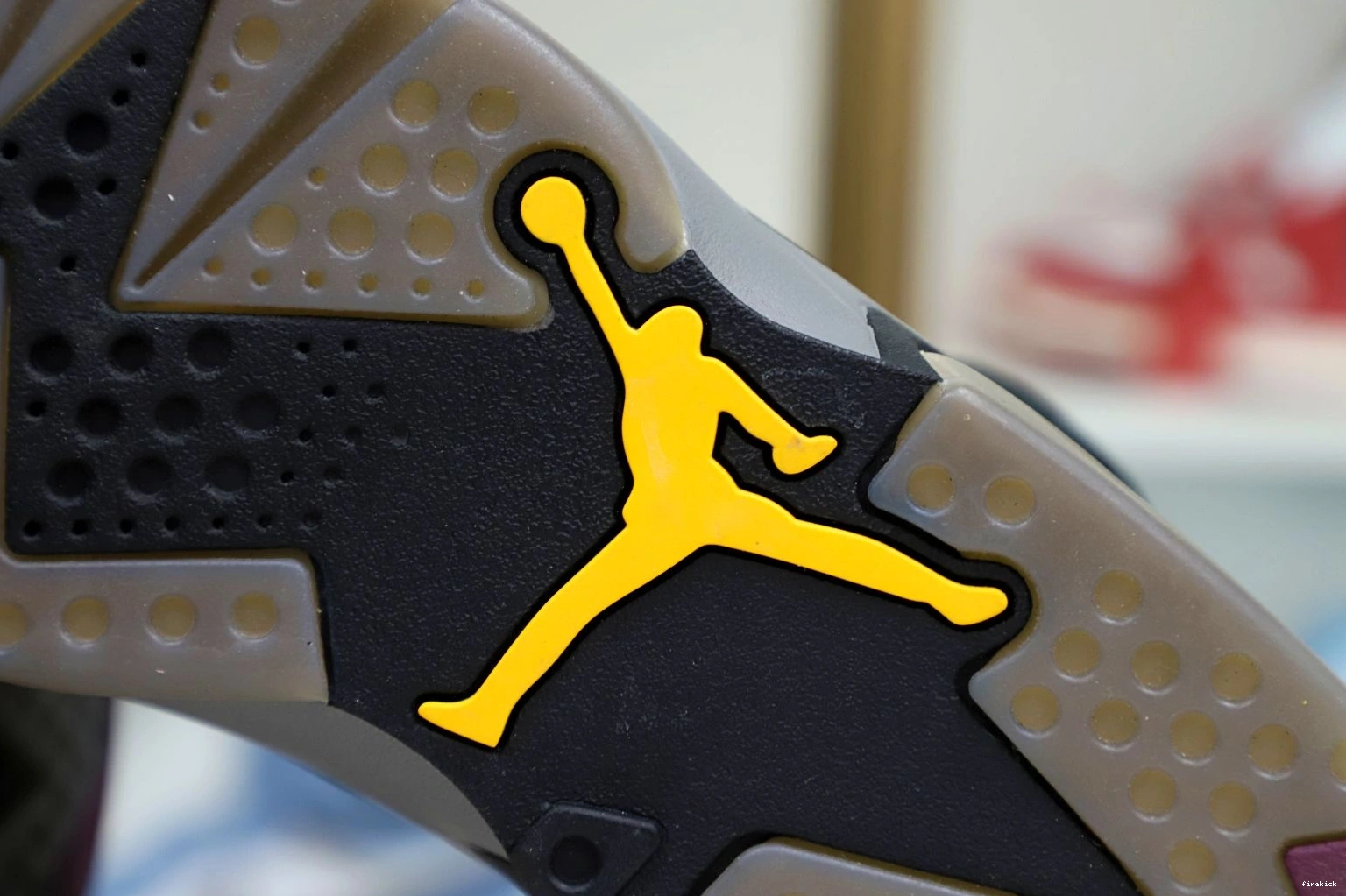 RETRO JORDAN AIR 6 BORDEAUX 0810